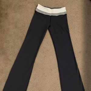 Lululemon groove pant dark gray size 4 Long